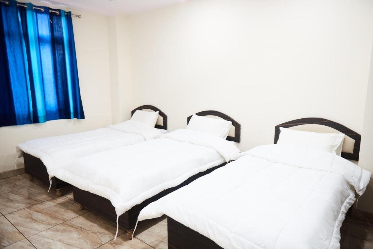 Himalayan Hostel New Delhi Buitenkant foto